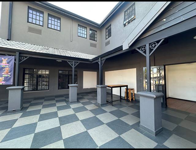 89M² OFFICE TO LET IN PARKMORE